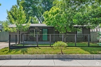 Building Photo - 3307 Garden Villa Ln