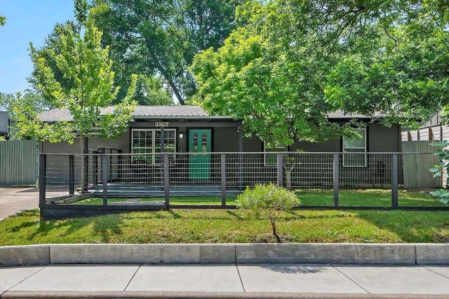 Primary Photo - 3307 Garden Villa Ln