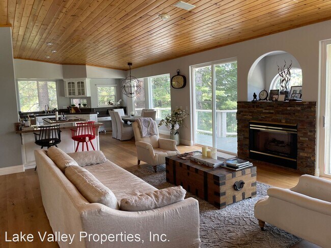 Foto del edificio - 4 br, 2.5 bath House - 1634 Skyline Ave.