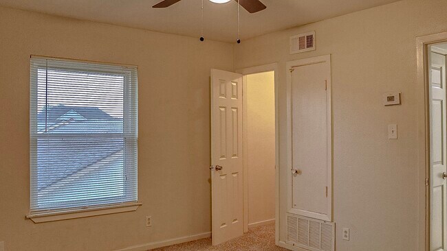 Foto del edificio - 3308 Burke Rd