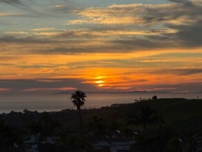 Building Photo - 1060 Calle Del Cerro