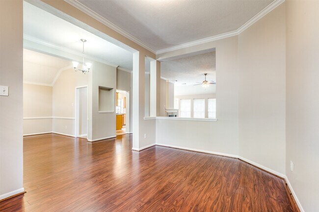 Foto del edificio - 9635 Therrell Dr