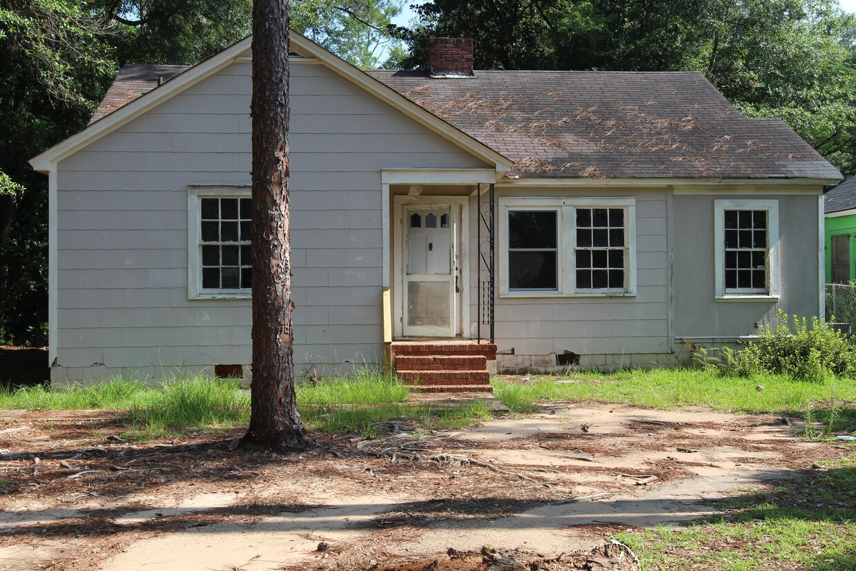 Primary Photo - 903 W Residence Ave