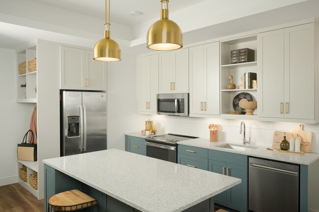 Building Photo - The Alyssa