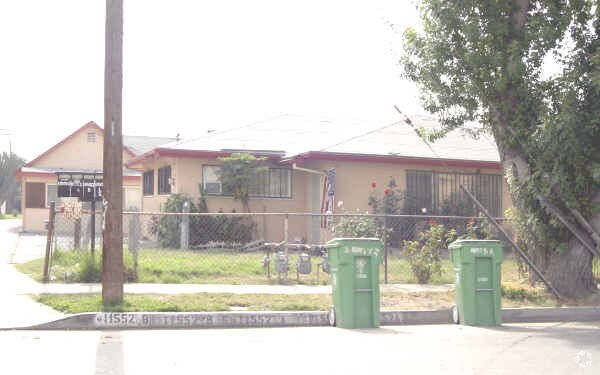 Foto del edificio - 11550 Forest Grove St