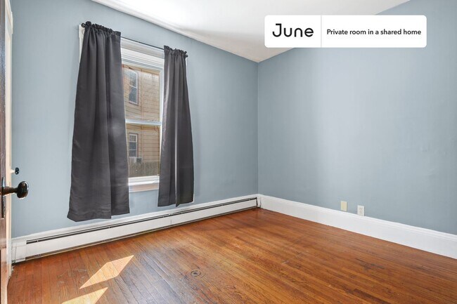 Foto del edificio - Room in Shared 4 bed/2 bath home