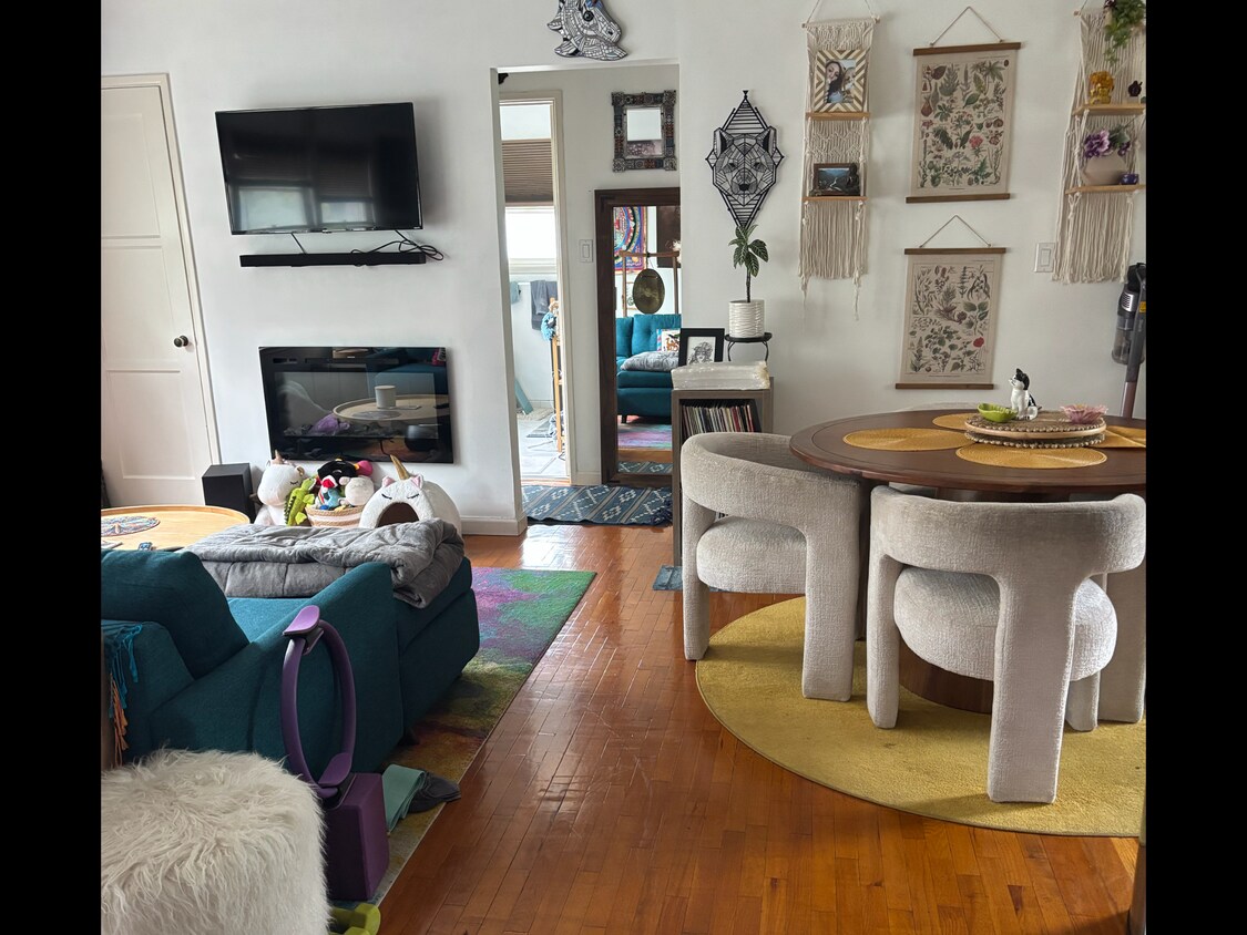 Foto principal - 3317 Caroline Ave