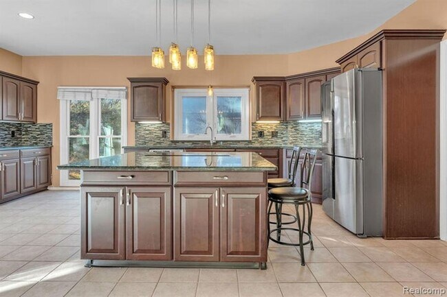 Foto del edificio - 6573 Poppleton Rd