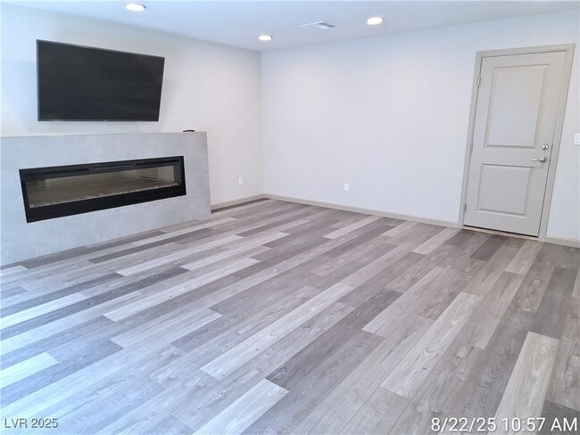 Foto del edificio - 8037 Misty Canyon Ave