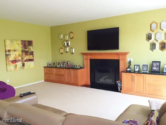 Foto del edificio - 4584 Oakhurst Ridge Rd