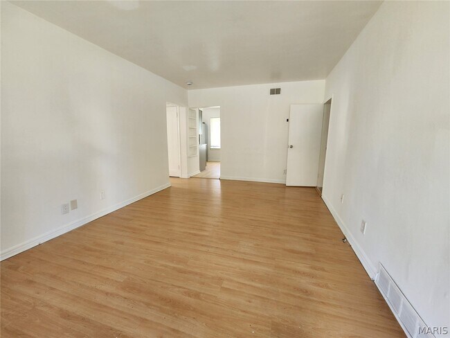 Foto del edificio - 132 Deane Ct