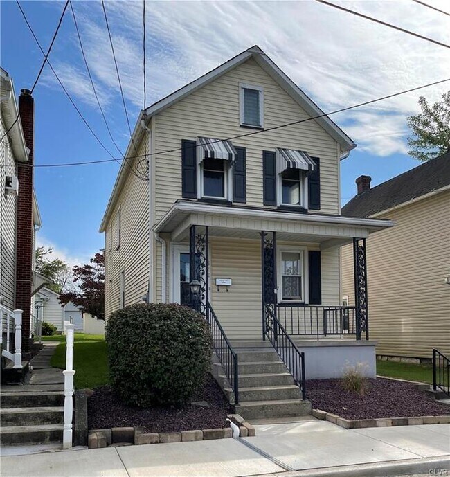 Building Photo - 151 Wood St