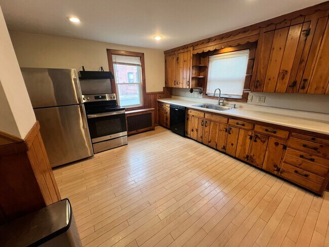Foto del edificio - Charming Single Family Home in South Hadley!