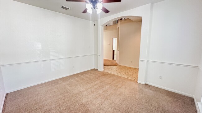 Foto del edificio - 13433 Hidden Valley Dr