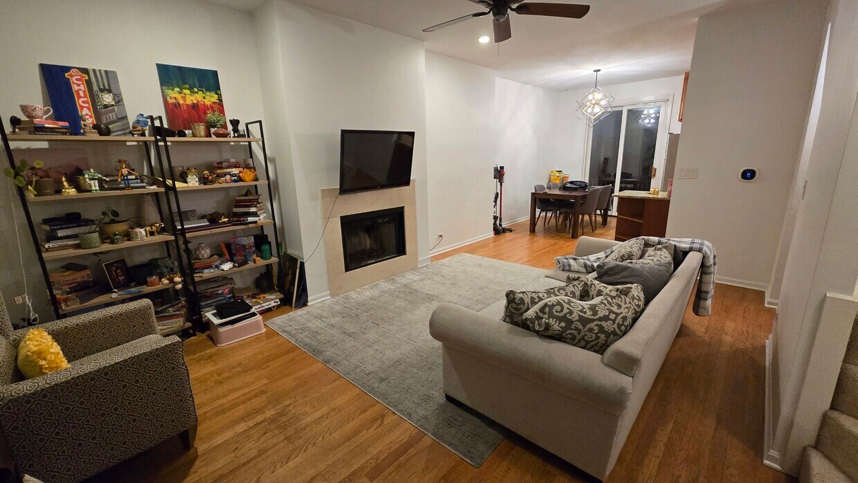 Primary Photo - 1733 W Crystal St