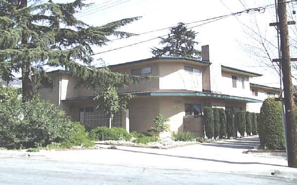 Foto del edificio - 3930 Park Pl