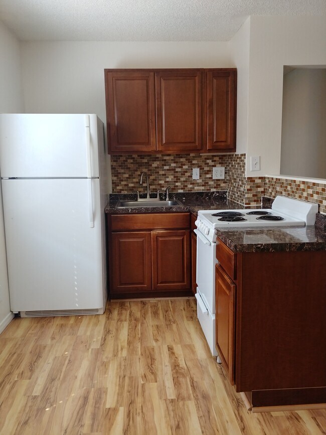 Foto del edificio - 501 Fairbourne Pl