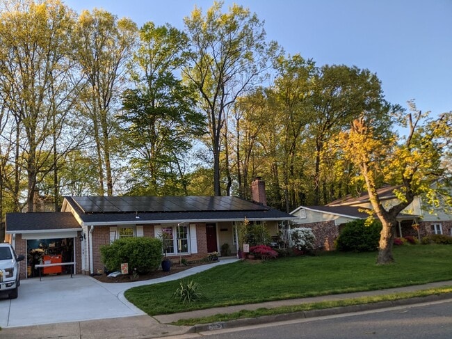 Photo - 5134 Pumphrey Dr House