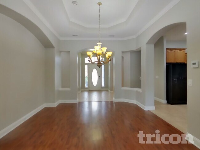 Foto del edificio - 821 Songbird Dr