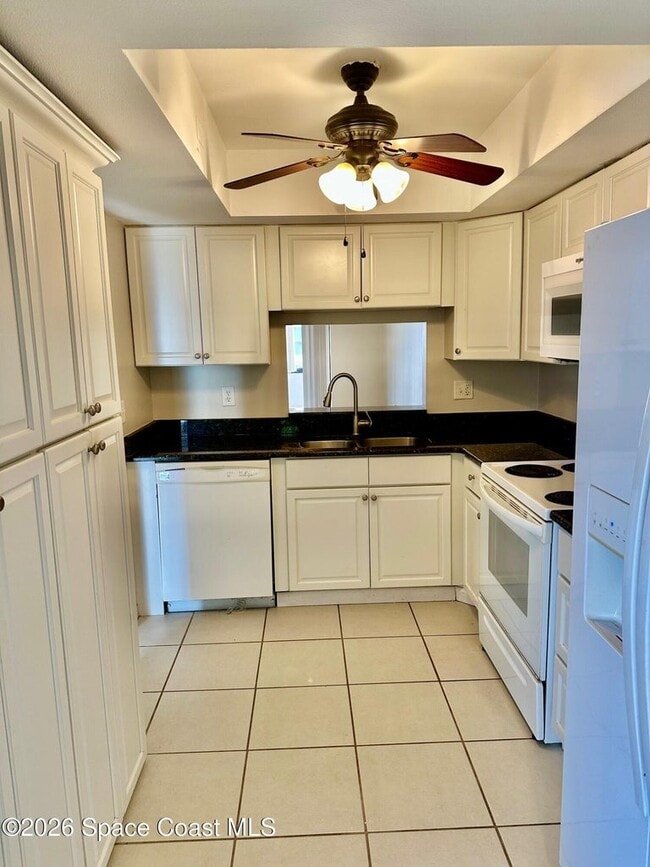 Building Photo - 335 Paradise Blvd