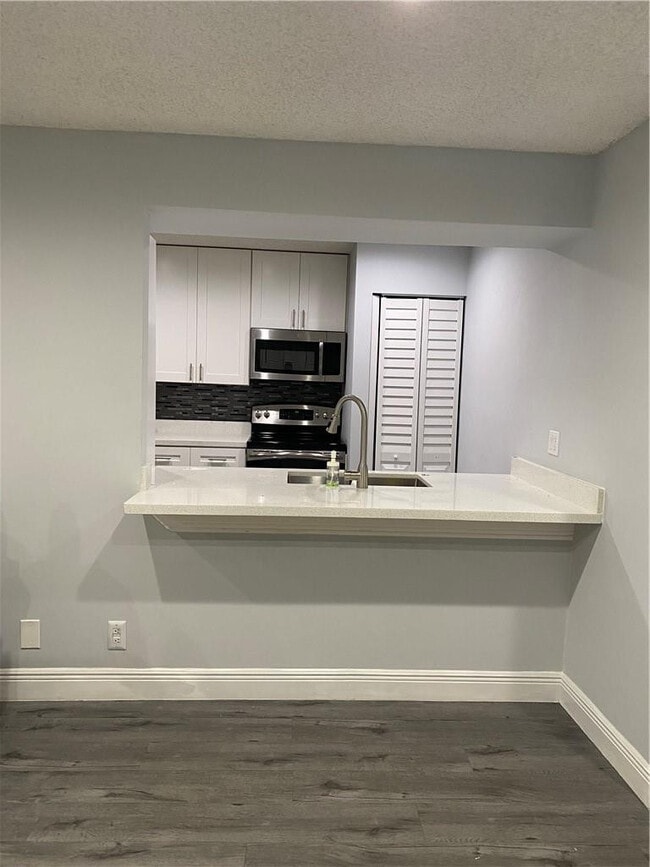 Foto del edificio - 401 SW 86th Ave