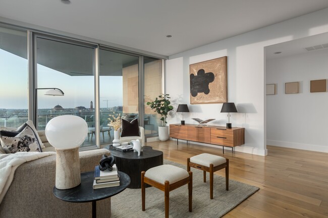 Foto del edificio - 3130 N Harwood St