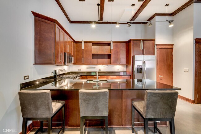 Foto del edificio - 650 N Wood St