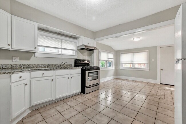 Foto del edificio - 913 Denmark St