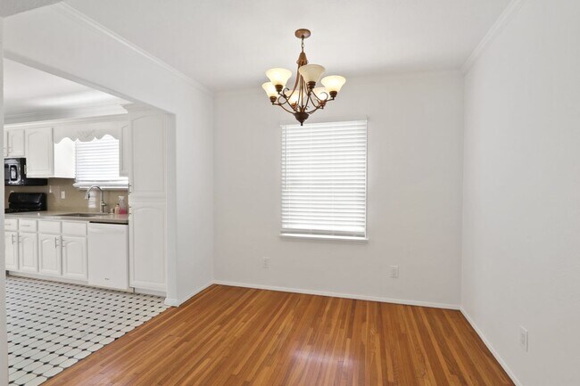 Foto del edificio - 4232 Walnut