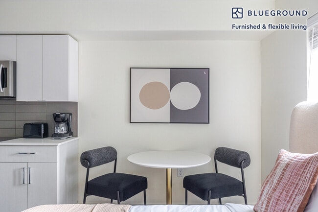 Building Photo - 5001 Brooklyn Ave NE