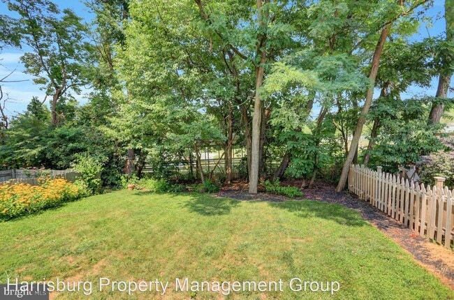 Building Photo - 2 br, 1.5 bath House - 4128 Kittatinny Dr