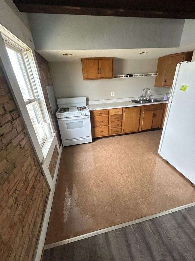 Building Photo - 325 Harrison St