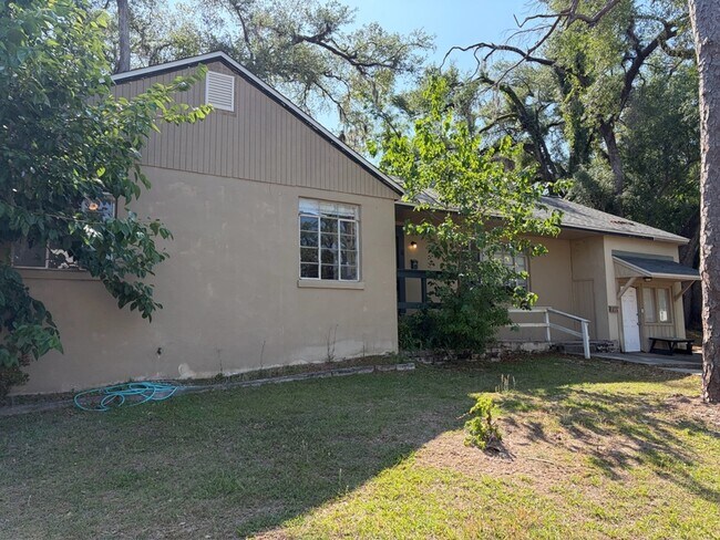 Foto del edificio - 209 Lovelace Dr