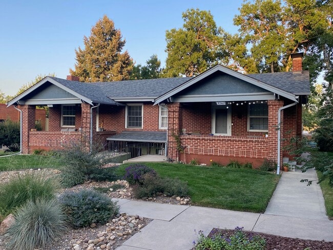 Building Photo - 3262 Stuart St