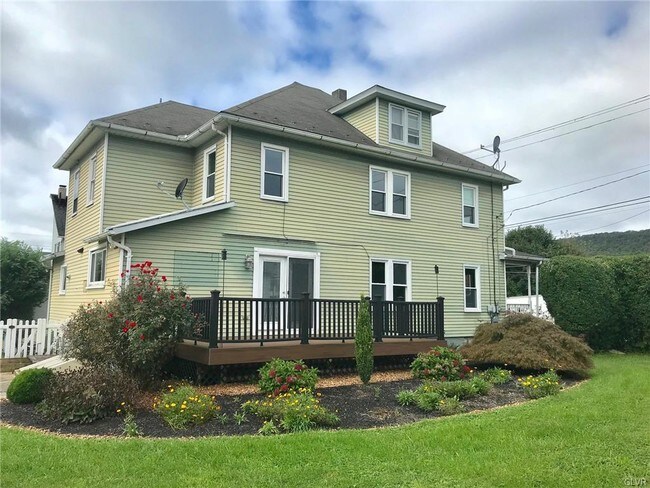 Foto del edificio - 115 N Lehigh Ave