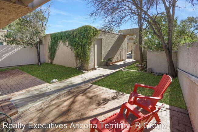 Building Photo - 2 br, 2 bath House - 4407 E. Caladium Place