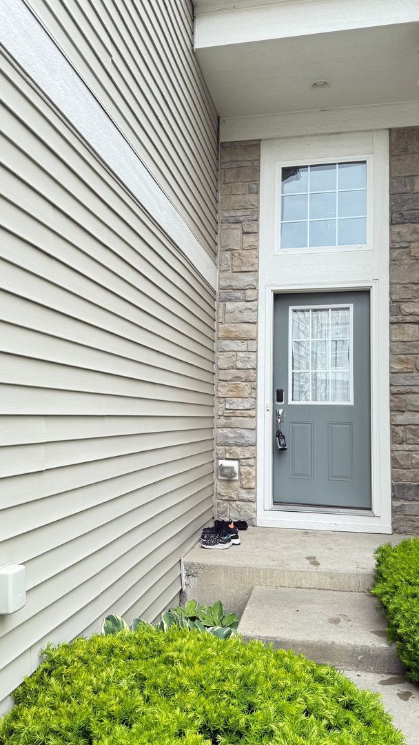 Building Photo - 347 Devoe Dr