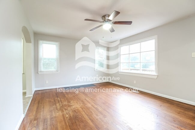 Foto del edificio - 301 Ammons Rd