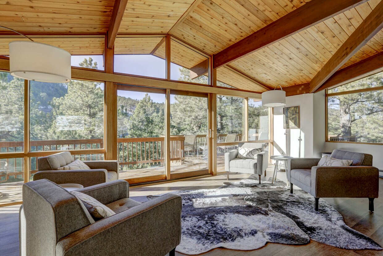 Foto principal - 649 Valley Ln