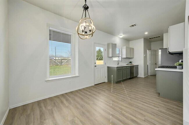 Foto del edificio - 2642 Summerwalk Pl