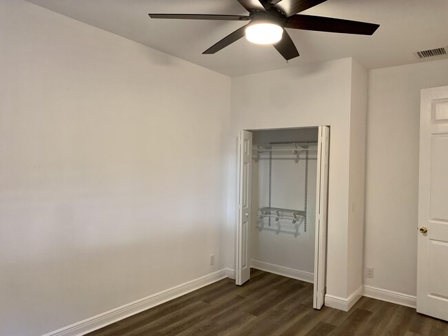 Foto del edificio - 104 Jesup Ln