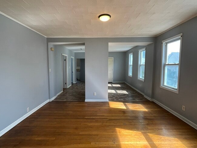 Building Photo - 82 Crapo St