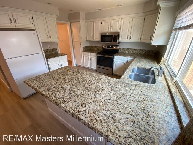 Building Photo - 3 br, 2.5 bath House - 8328 E Phillips Pl