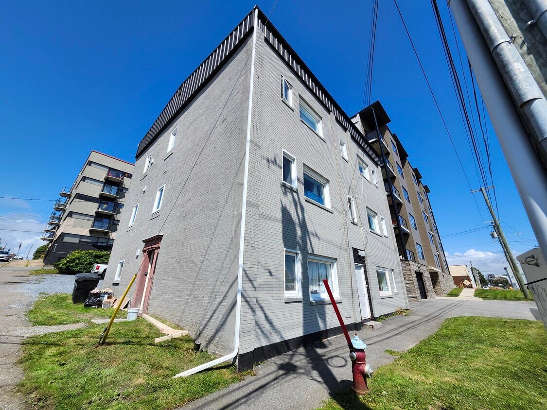 Photo du bâtiment - 210 Canterbury St