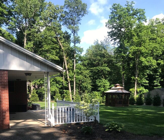 Porch/Gazebo - 1507 Armacost Rd