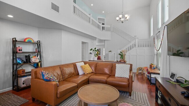 Foto del edificio - Charming 4-bedroom 3bath home near Suisun ...