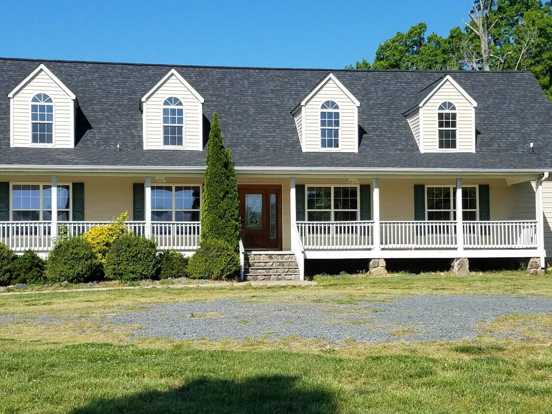 Foto principal - 8037 Old Davis Rd