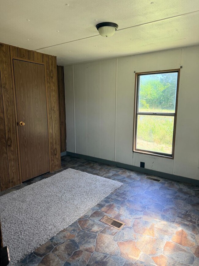 Foto del edificio - Rural setting - 2 bed 1 bath