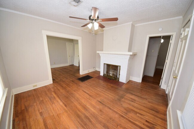 Foto del edificio - 3 bed, 1 bath near UOM