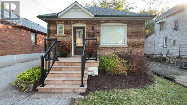 Photo du bâtiment - 25 SIXTEENTH STREET